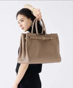 Mila Owen バックルベルトトートバッグのサムネイル
