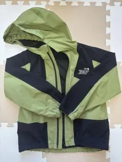 フード付きジャケット　キッズ