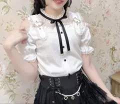 レース付きオフショルダー半袖トップス　ROJITA