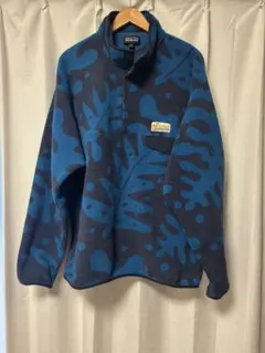 パタゴニアpataloha メンズ・シンチラスナップTプルオーバー青黒リーフ模様