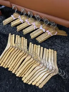 美品 レッドシダー&クリップハンガー 68本セット - メルカリ
