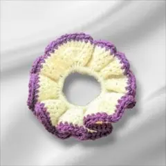 オフホワイト×パープル 編み物シュシュ｜推し活にも♪ハンドメイド