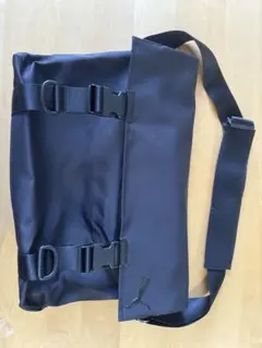 PUMA メッセンジャーバッグ 黒