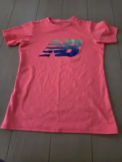 New Balance 半袖Tシャツ ピンク Mサイズのサムネイル