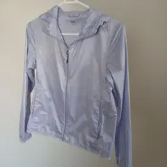 ユニクロ　ポケッタブルUVカットパーカ ラベンダー 211-404197