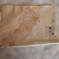 帯揚げ 絹の彩 花柄刺繍 クリーム系色