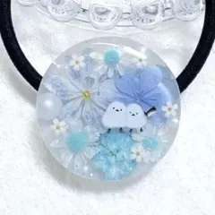 ④-⑲レジンヘアゴム。八重咲きコデマリ。水色。ビジュー。シマエナガ