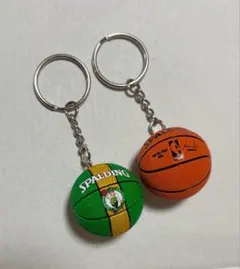 月末セール中　バスケットボールキーホルダー　グリーン　ブラウン　2個セット