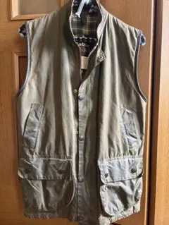 Barbour WestMorland WAXEDベスト Oliveのサムネイル