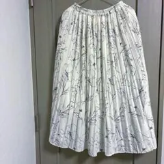 MISCH MASCH 花柄プリーツスカート ホワイトのサムネイル