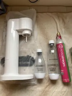 【マサ様専用】ソーダ sodastream GAIA 本体とガスとボトル2本