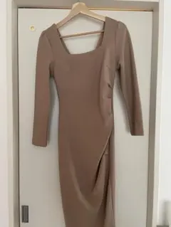 美品　BIRTHDAY BASH ベージュ 長袖 ワンピース