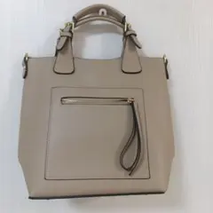 ベージュ ハンドバッグ