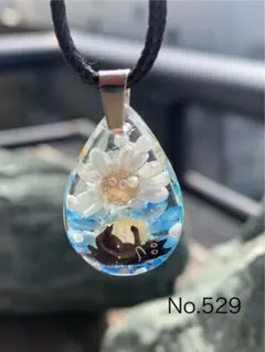 レジンネックレスNo.529子猫とお花の雫♡ 黒猫　チョーカー　ブルー　ホワイト