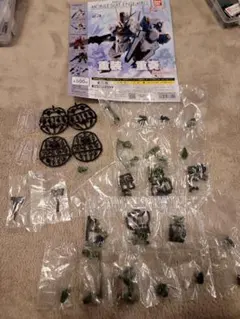 モビルスーツアンサンブル23 グレイズ×2 武器セット×2 未組立 台紙付き