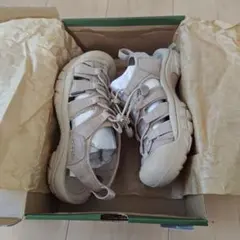 KEEN NEWPORT H2 W MONOCHROME/SAFARI 23