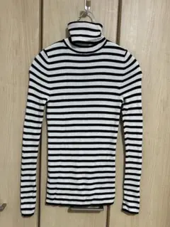 UNIQLO ユニクロ　エクストラファインメリノリブタートルネックセーター