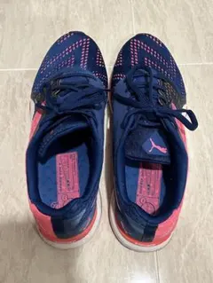 PUMA レディーススニーカー　24cm