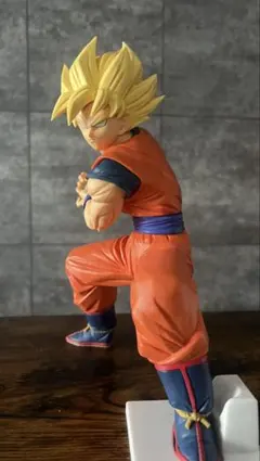 ドラゴンボール 超サイヤ人 孫悟空 フィギュアのサムネイル