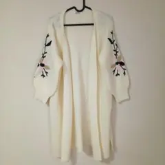 Edit Sheen ニットカーディガン　花柄刺繍のサムネイル