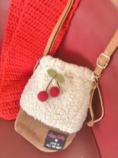 LOVE RABBYのボアショルダーバックのサムネイル