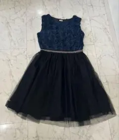 新品　ソアリーク ネイビー花柄刺繍Aラインドレス　匿名