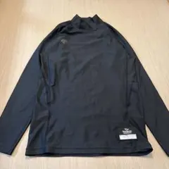 DESCENTE The Stadium アンダーシャツ ブラックA33番のサムネイル