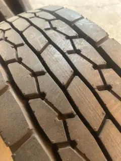 DUNLOP 12R22.5 16P.R 新品スタッドレス フルピン - メルカリ