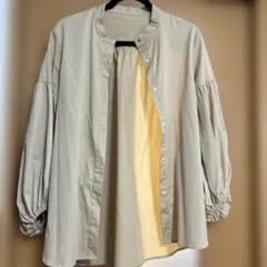 ナノユニバース　ブラウス　長袖　ベージュ　レディース　シャツ　仕事　変形　袖絞り