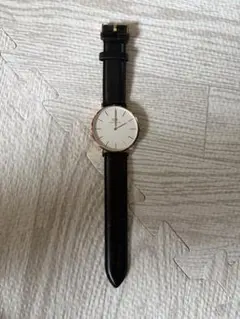 Daniel Wellington 腕時計 レザーベルトのサムネイル