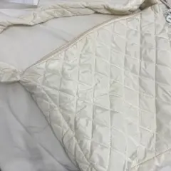 アイボリー キルティング トートバッグ　通学バッグ　通勤バッグ