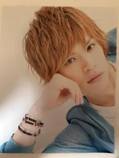 Item thumbnail for item 75a3b4c8-27f0-4e15-8e9a-5e6c93127806