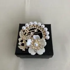 パール×蝶と花のブローチ ゴールド ラインストーン 入学式 卒業式 プレゼント