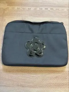 MARY QUANT ブラックポーチ フラワーモチーフ
