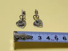 ★USED・キャッチャー不揃い★フォリフォリ ピアス【ハートモチーフ】
