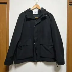 新品同様！ブラック フード付きマウンテンパーカーのサムネイル