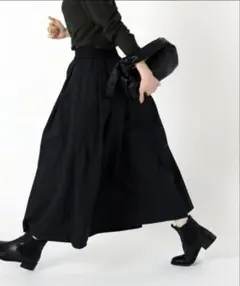 【美品】　IENA　イエナ　ドットジャガードタックスカート サイズ38 麻混。