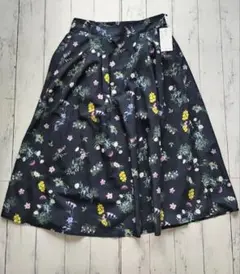 【未使用品】Te chichi TERRASSE　スパンローンタックスカートのサムネイル