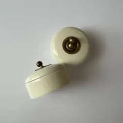 Item thumbnail for item 902d28c3-350d-4edb-988b-93e3cc24f996