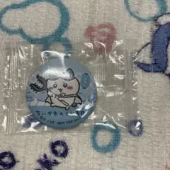 ちいかわ くら寿司缶バッジ ハチワレ