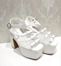 未使用　evelyn 3連リボン厚底サンダル　ホワイト　ローファー　パンプス