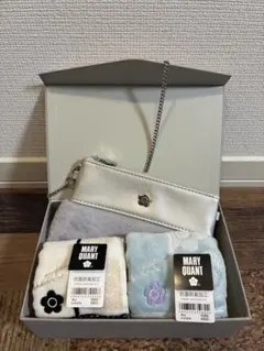 新品　MARY QUANT マリクワ　マルチポーチ　ファーポーチ　タオルハンカチ