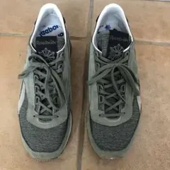 Reebok モスグリーンスニーカーサイズ27センチ