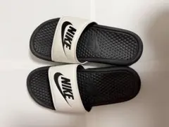 Nike ビーチサンダル ホワイト/ブラック