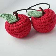 りんごのヘアゴム　２個セット　新品