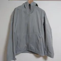 ユニクロ ブロックテックパーカ グレー