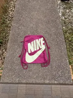 NIKE パープル ナップザック ロゴ入り