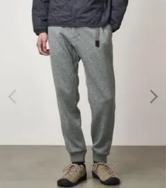 ニットパンツ