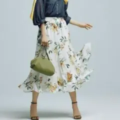 JUSGLITTY ジャスグリッティ エアリーフラワープリントスカート 白