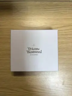 Vivienne Westwood ギフトボックス 中型 ピンク